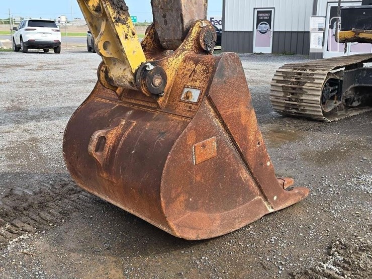 2014-caterpillar-320el-image-11