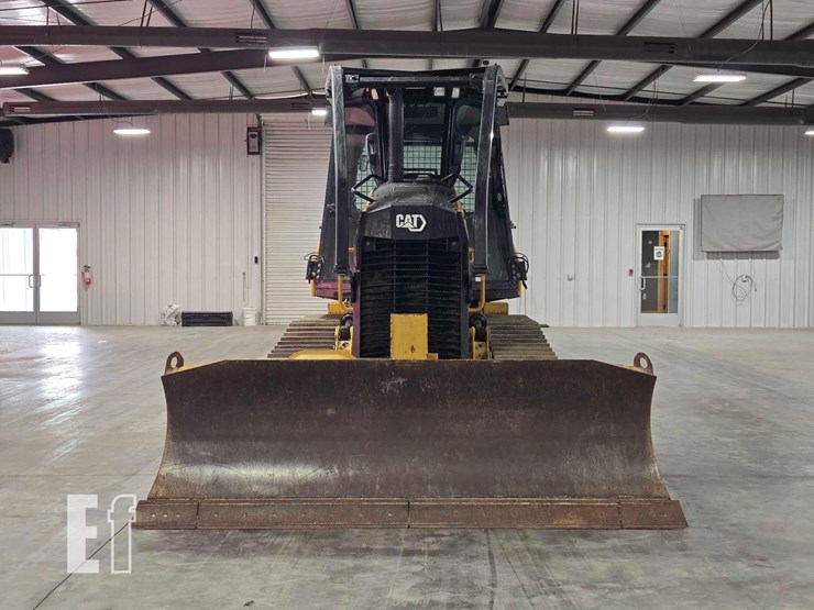 2022-caterpillar-d1-image-7