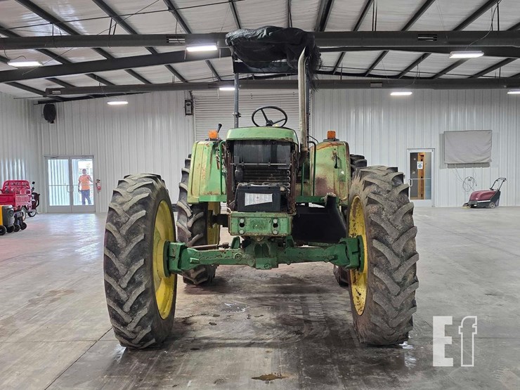 john-deere-6220-image-7