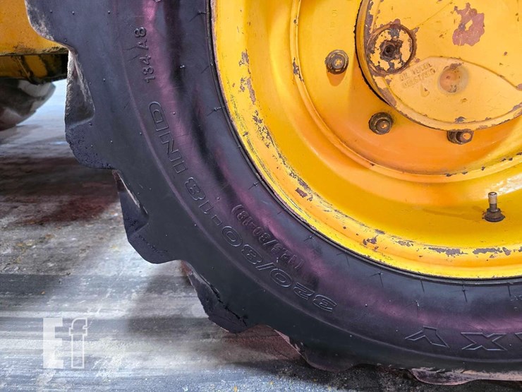 2004-deere-310sg-image-27