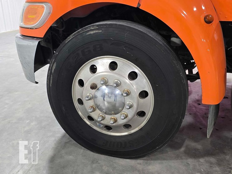 2018-peterbilt-337-image-26
