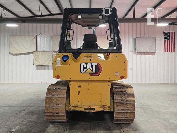 2021-caterpillar-d2-image-8