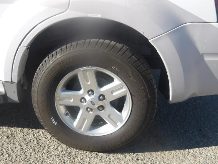 2012-ford-escape-image-5