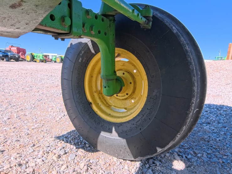 #1043-•-john-deere-4440-tractor-image-16