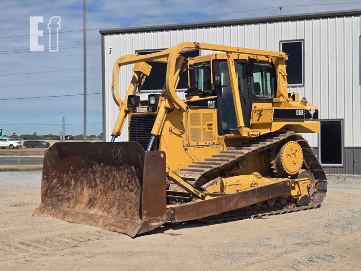 2007-caterpillar-d6r-image-1