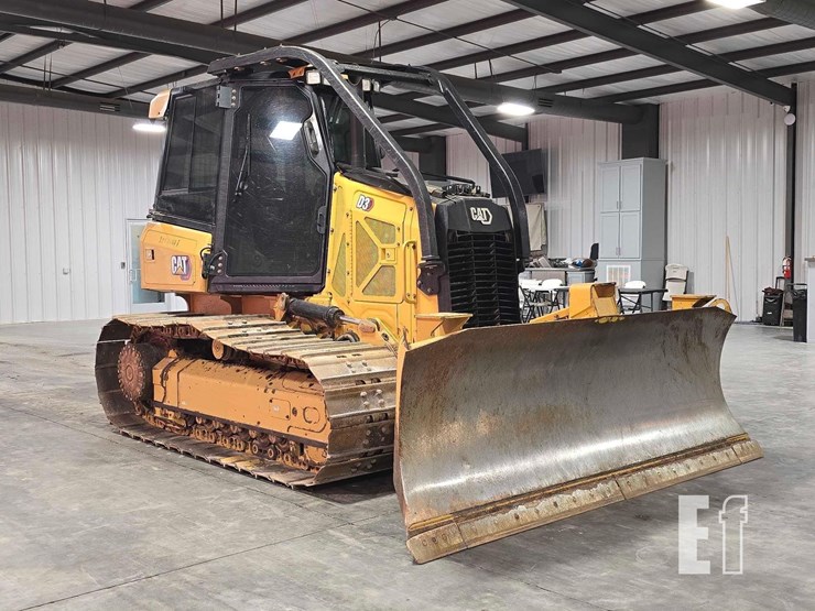 2021-caterpillar-d3-lgp-image-2