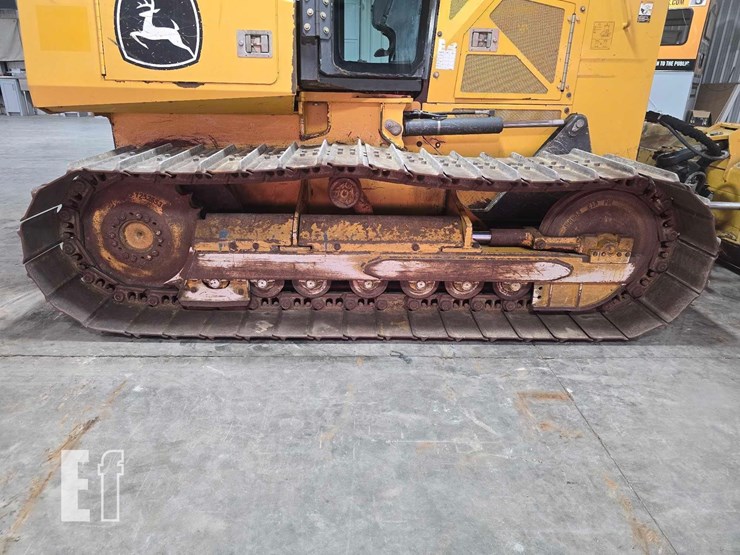 2020-deere-650k-image-32