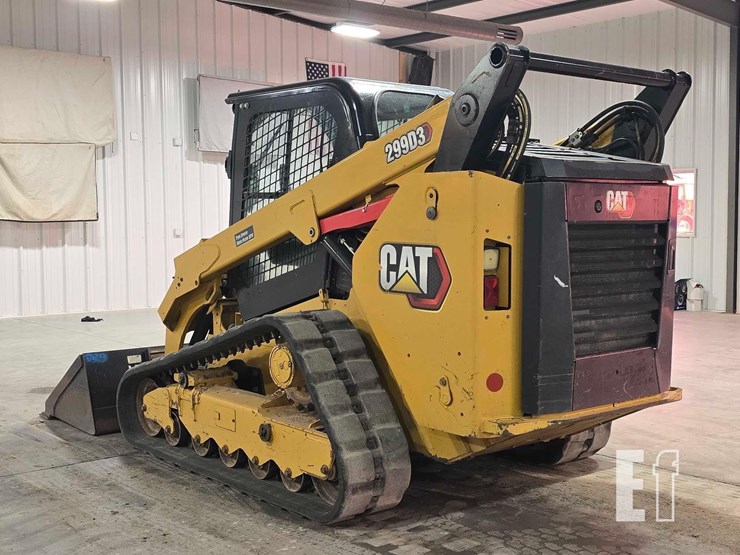 2021-caterpillar-299d3-image-4