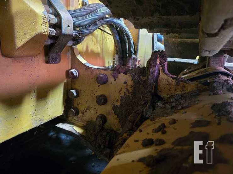 2021-caterpillar-d3-lgp-image-35