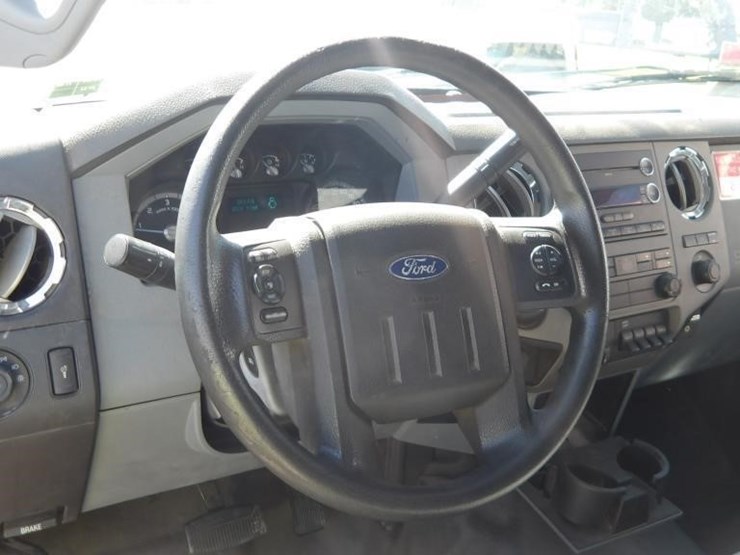 2011-ford-f450-image-24