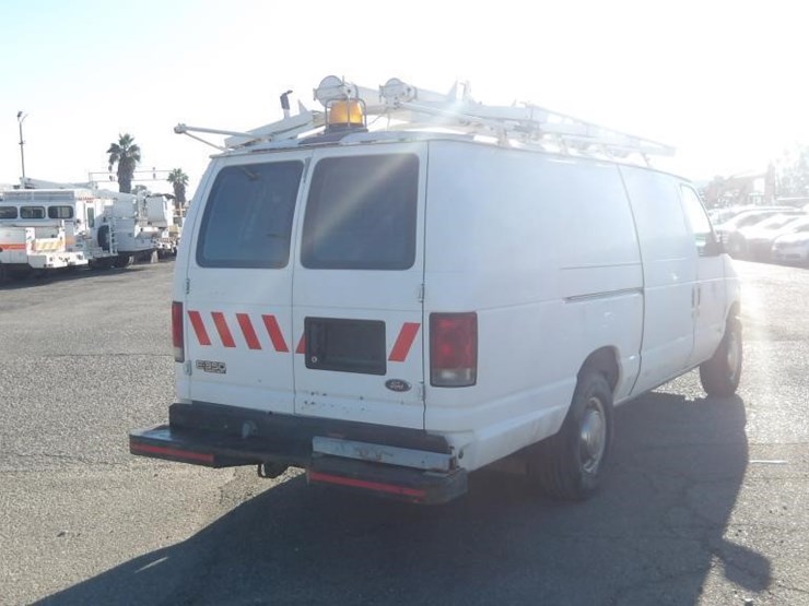 2002-ford-e350-image-4