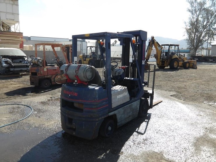 komatsu-fg25st-11-forklift-image-3