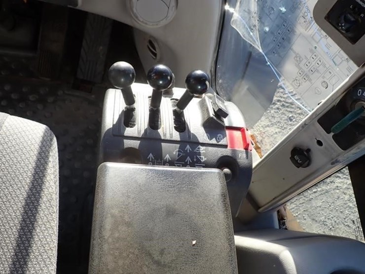 2018-volvo-l90h-wheel-loader-image-22