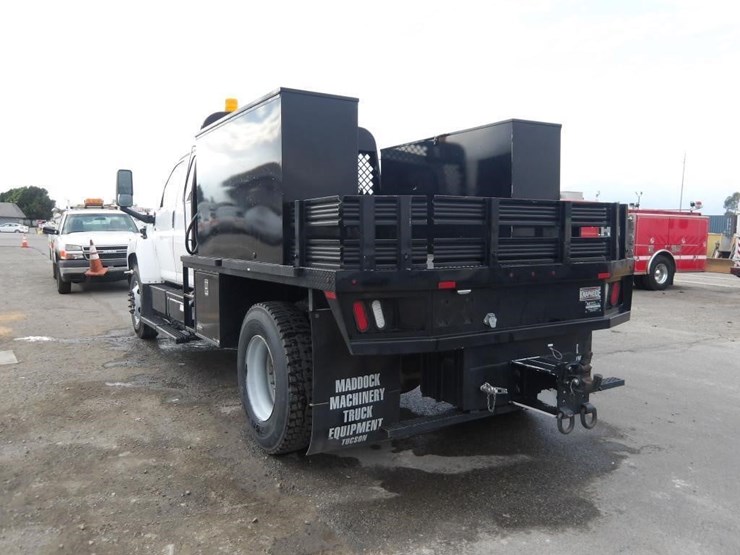 2009-chevrolet-c7500-service-truck-image-4