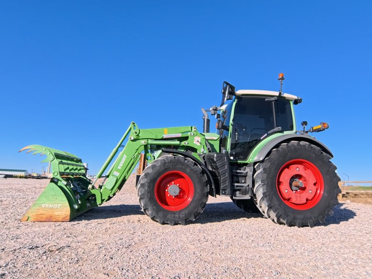 #1064-•-2023-fendt-514-vario-tractor-image-8
