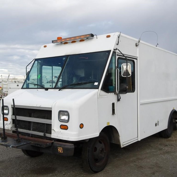 2002 WORKHORSE P42