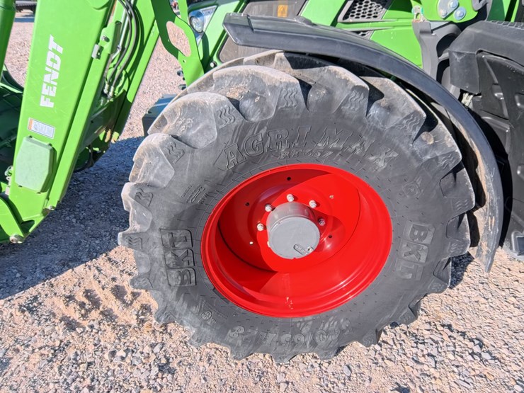 #1064-•-2023-fendt-514-vario-tractor-image-23