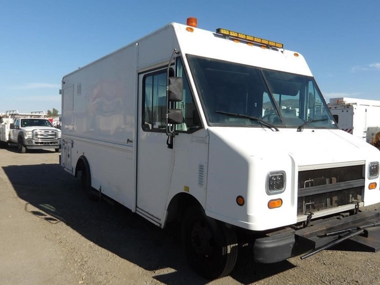 2002-workhorse-p42-image-3