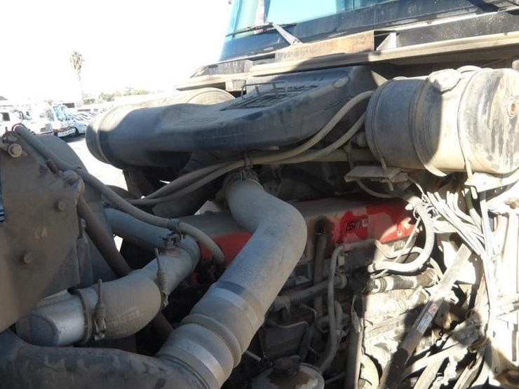 2002-international-5500i-dump-truck-image-9