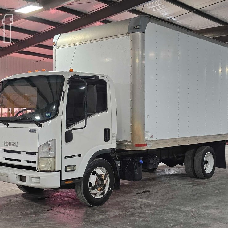 2011 ISUZU NRR