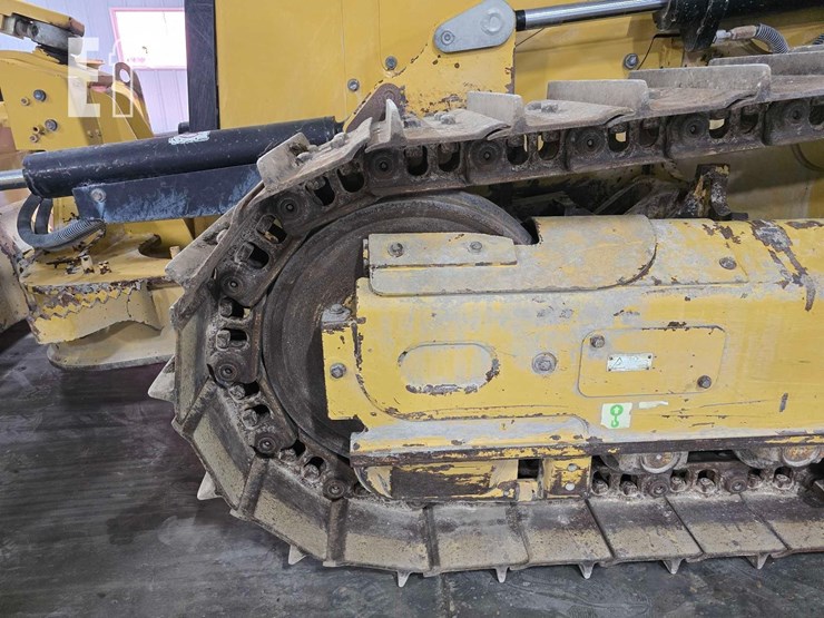 2022-caterpillar-d1-image-24