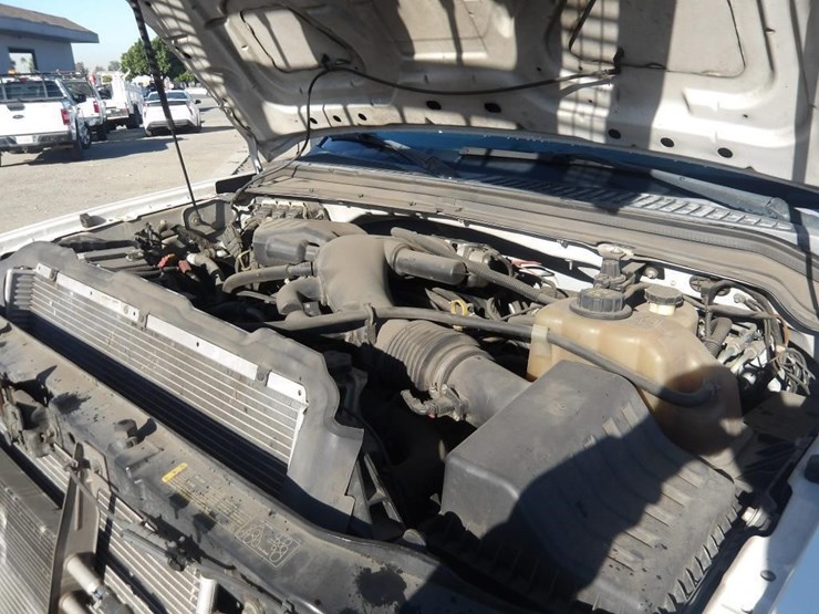2010-ford-f450-mechanics-truck-image-10