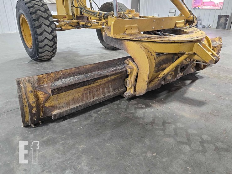 2005-caterpillar-140h-image-12
