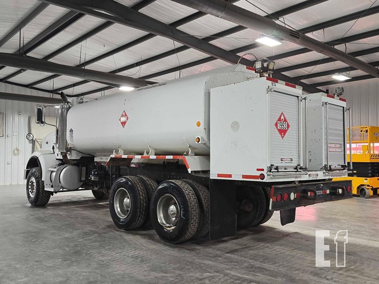 2005-peterbilt-357-image-4