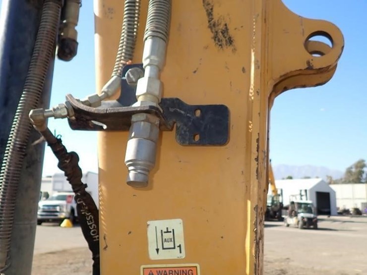 2022-caterpillar-306-cr-image-9