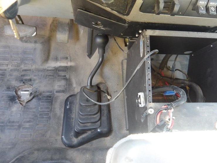 2015-ford-f450-mechanics-truck-image-34