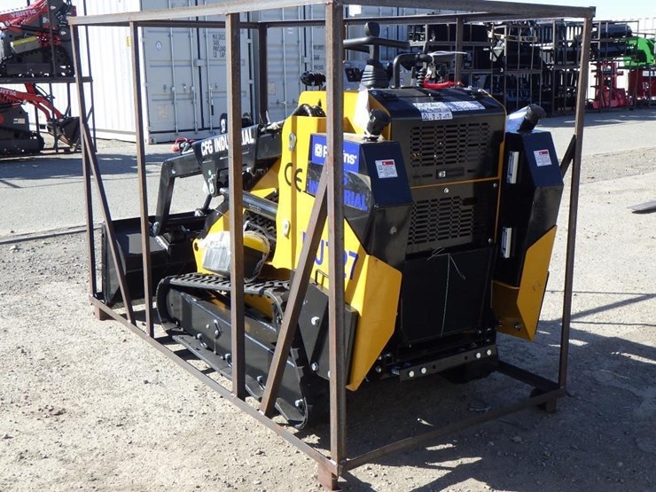 2026-cfg-kjt27-skid-steer-loader-image-4