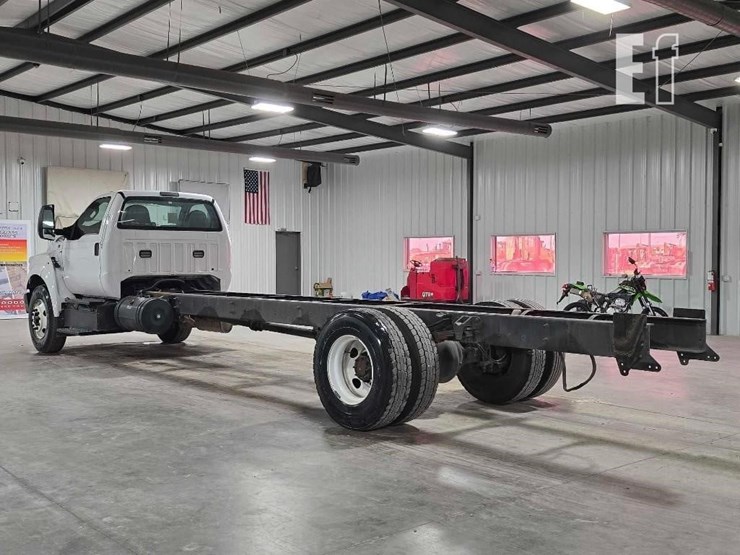 2019-ford-f750-sd-image-4