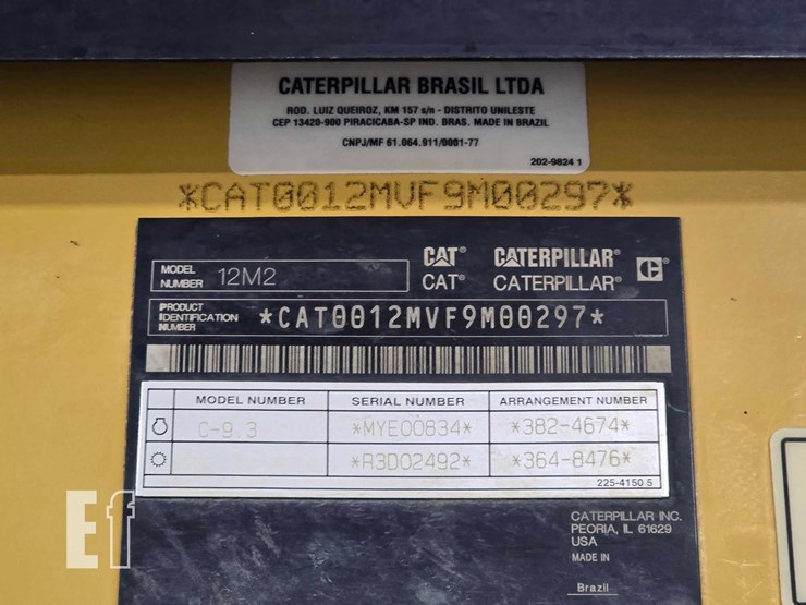 2013-caterpillar-12m2-image-34