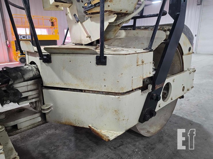 ingersoll-rand-tandem-vibratory-asphalt-compactor-3613-image-13