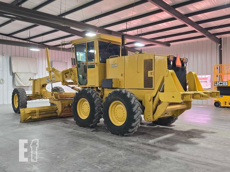 1998-deere-670ch-image-4