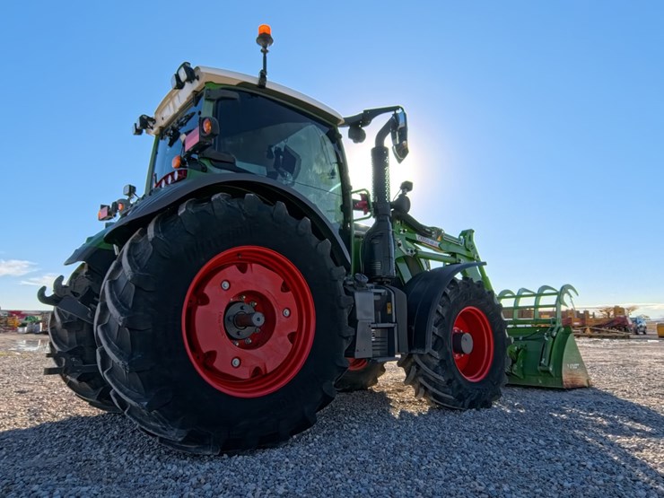 #1064-•-2023-fendt-514-vario-tractor-image-6