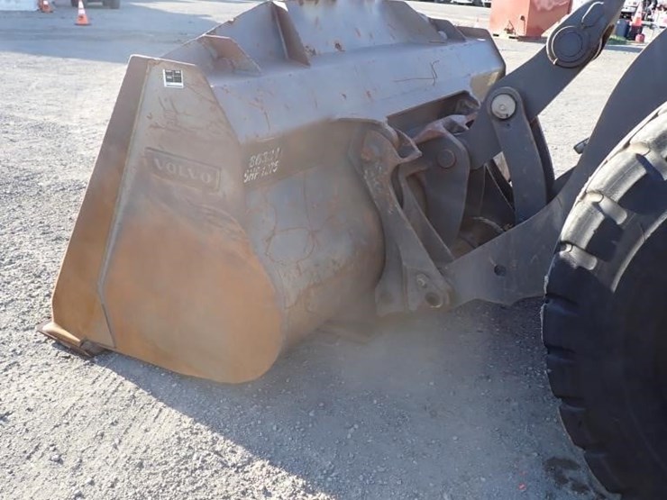 2018-volvo-l90h-wheel-loader-image-8
