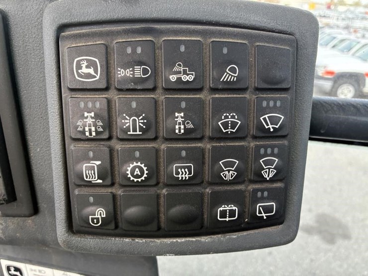 2005-deere-772d-image-39