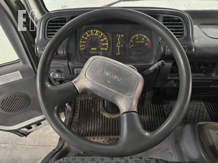 2006-isuzu-npr-hd-image-10