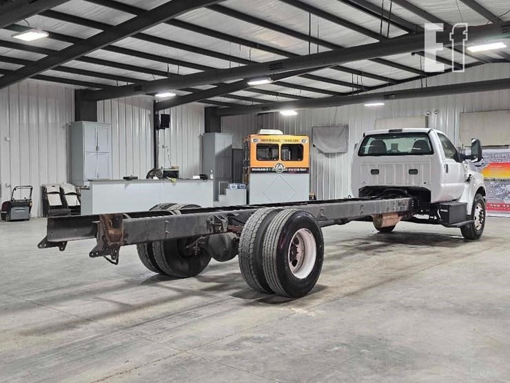 2019-ford-f750-sd-image-3