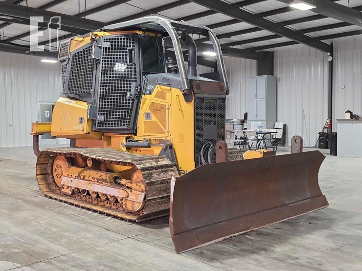 2022-deere-650k-lgp-image-2