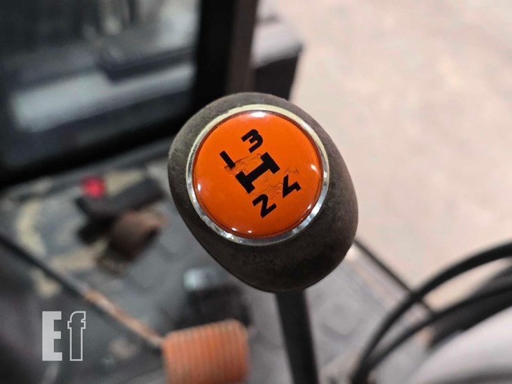 case-ih-farmall-95-image-21