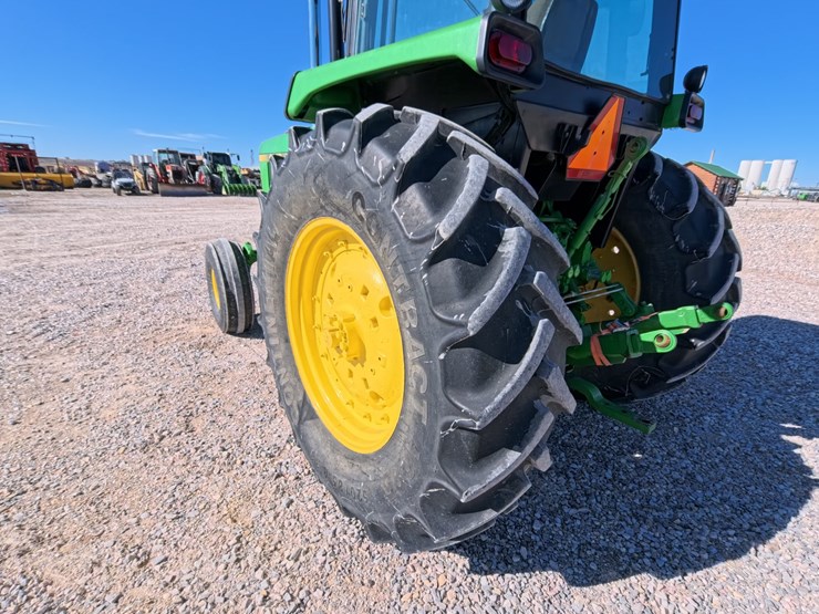 #1043-•-john-deere-4440-tractor-image-50