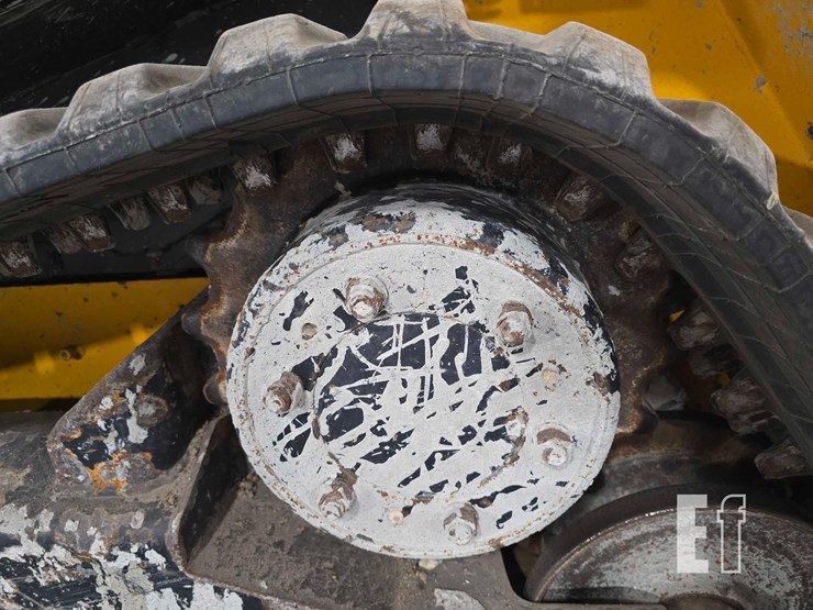 2021-jcb-3ts-8t-image-24
