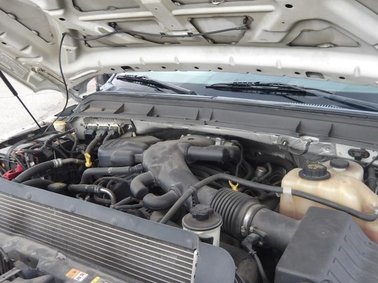 2011-ford-f550-image-7