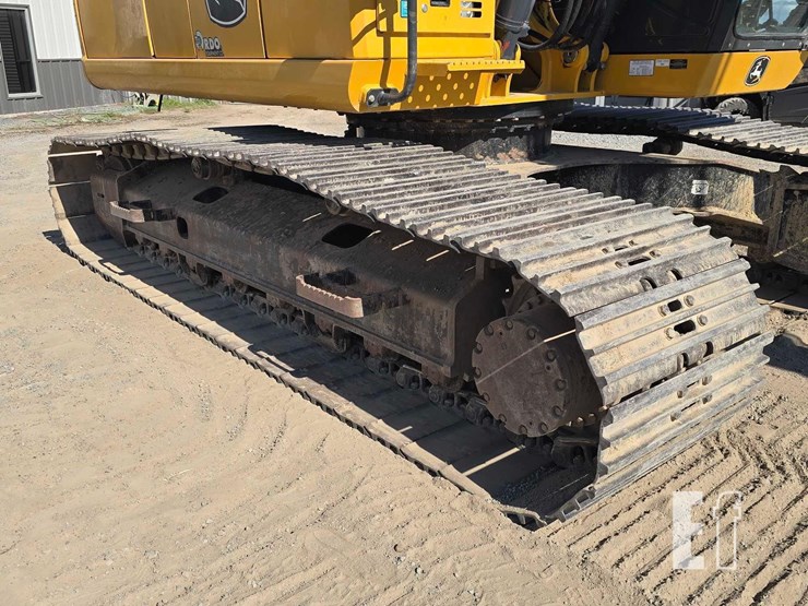 2022-deere-210g-lc-image-34