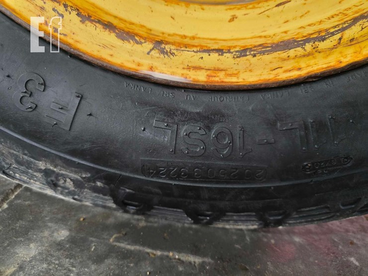 2003-deere-310g-image-33