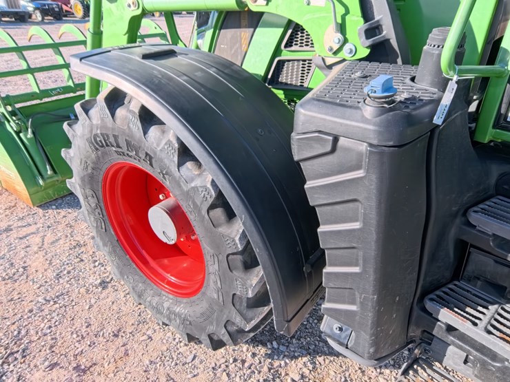 #1064-•-2023-fendt-514-vario-tractor-image-27