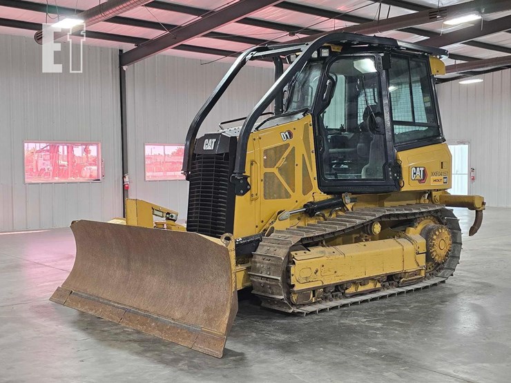 2023-caterpillar-d1-image-1