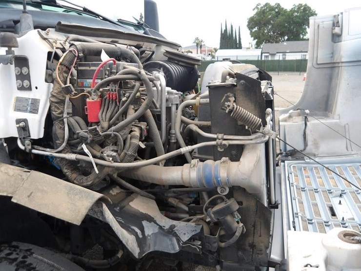 2009-chevrolet-c7500-service-truck-image-11
